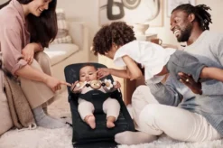 BabyBjörn BABYBJÖRN Babywippe Bliss Mesh Bundle Schwarz Mit Passendem Toys Naughty Eyes Schwarz/weiß Mit Schwarzem Rahmen 11 BabyBjörn BABYBJÖRN Babywippe Bliss Mesh Bundle Schwarz Mit Passendem Toys Naughty Eyes Schwarz/weiß Mit Schwarzem Rahmen -Barbie Store 2a55905cba03d44b759b1864c258d2f9