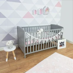 Puckdaddy Babybett Mika 140x70cm Grau Höhenverstellbar Mit Herausnehmbaren Sproßen -Barbie Store 2dae0ac5b2fb1e6041e2e70308a5f6db