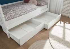 Juletta Hausbett Kinderbett Aus Massiver Kiefer Inkl. Rollrost 90x200 Cm Weiß, Auszug:mit 2x Bettschubkasten -Barbie Store 32255e08ae801e052be5735942a9b53c