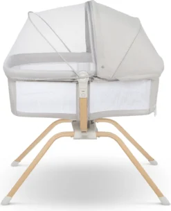 LIONELO Malin Evo Kinderbett, Babywiege, Reisebett Für Babys Mit Matratze, Kinderreisebett, Reisegitterbett, Von 0 Bis 9 Kg, Vordach, Moskitonetz, Klappbar, Schaukelsystem, Liegeverstellung, Schnelle Montage, Reisetasche, Leicht -Barbie Store 4338f8067617a45337b37ff4fccce61f