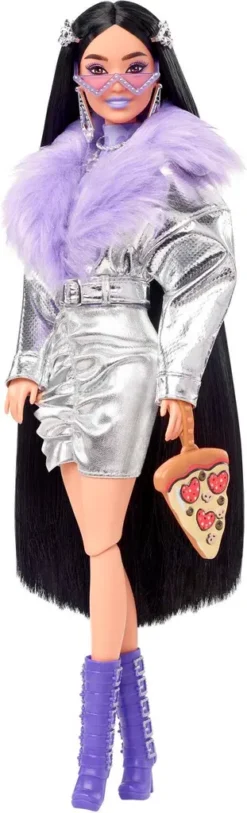 Barbie Extra Puppe Mit Lila Flausch-Kragen & Stiefel (schwarze Haare) -Barbie Store 4d2d36ac86f127286831c56f90db0524