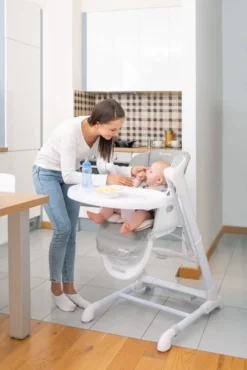 Fütterungsstuhl + Indigo Hellgrau Schwung -Barbie Store 4da1f3d8eaf0b1b30bd4b421deff1b58