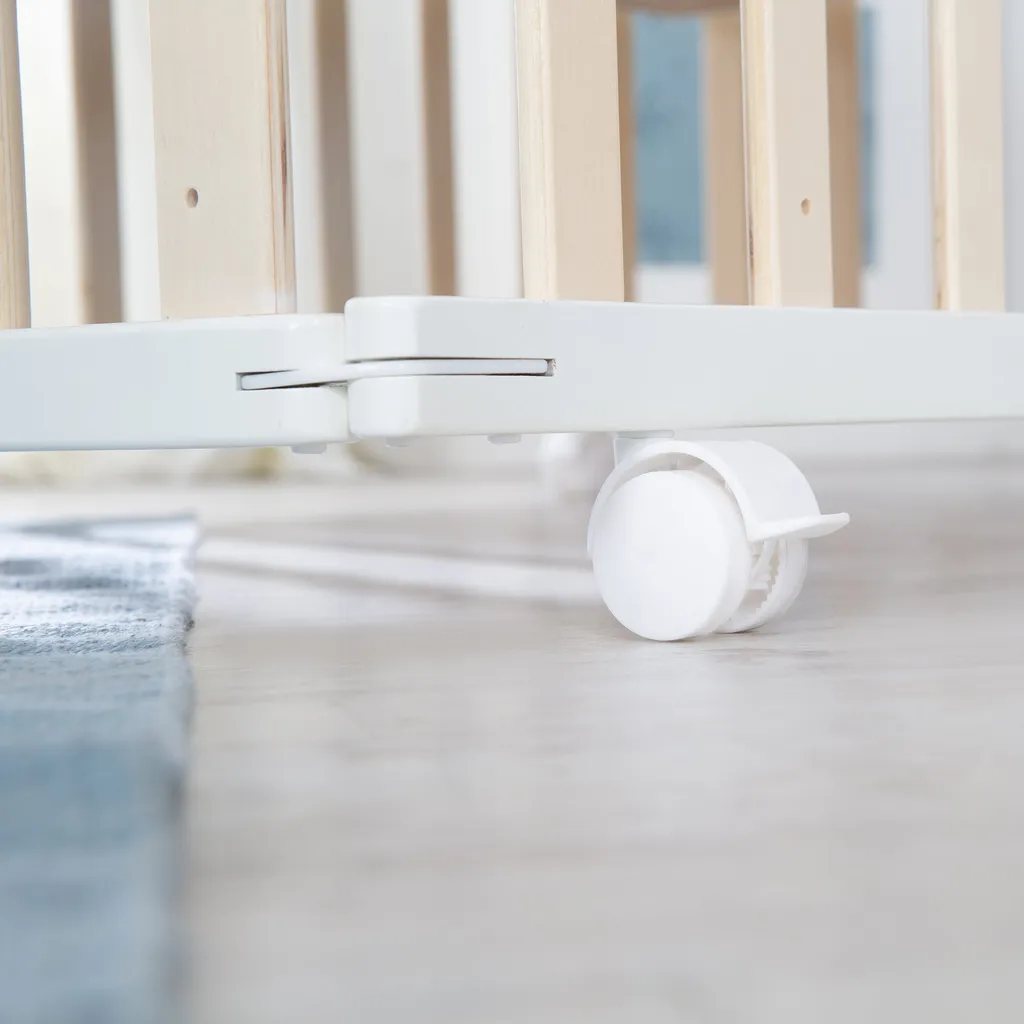 Roba Laufgitter Klappbar, Bicolor, 75x100 Cm, Platzsparendes Spielgitter Inkl. Rollen, Holz 5 Roba Laufgitter Klappbar, Bicolor, 75x100 Cm, Platzsparendes Spielgitter Inkl. Rollen, Holz – Bild 3