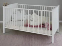 Trendteam Babyzimmer 3-teilige Kombination Ole/Emma Weiß Melamin/WeißNachbildung -Barbie Store 67f7175677ccf84979b10f24f5b809bd