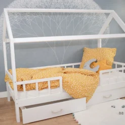 Puckdaddy Hausbett Carlotta 200x90 Cm Kinder Bett Aus Holz In Weiß Abnehmbarer Rausfallschutz -Barbie Store 7a8a4cce47abf781de46ddda437f48d7