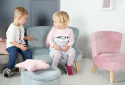Roba Kindersofa „Lil Sofa“, Bequeme Kindercouch Mit Stabilen Holzfüßen Und Samtstoff In Sky/Hellblau -Barbie Store 7bece56d4a18c5a2e172784859e90b2c