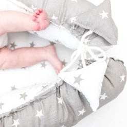Babynest Kokon Neugeborene 90 X 50 Cm - Handmade Kuschelnest Baby Nestchen Aus Baumwolle Sternchen Grau-Weiß -Barbie Store c0838911980fe0fabf0ec3d70a86a8b7