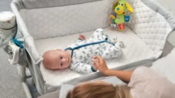 Lionelo Theo Baby Beistellbett Kinderbett In Grau Babybett Zustellbett Reisebett Bett Kind -Barbie Store e715b83c0ded74dba1b4a0efb6c226e1